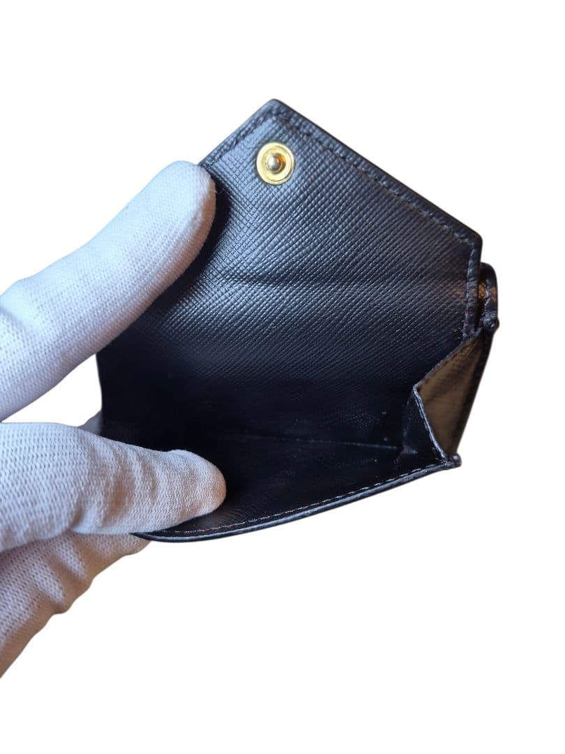 ＰＲＡＤＡ　プラダ　サフィアーノ　三つ折り財布