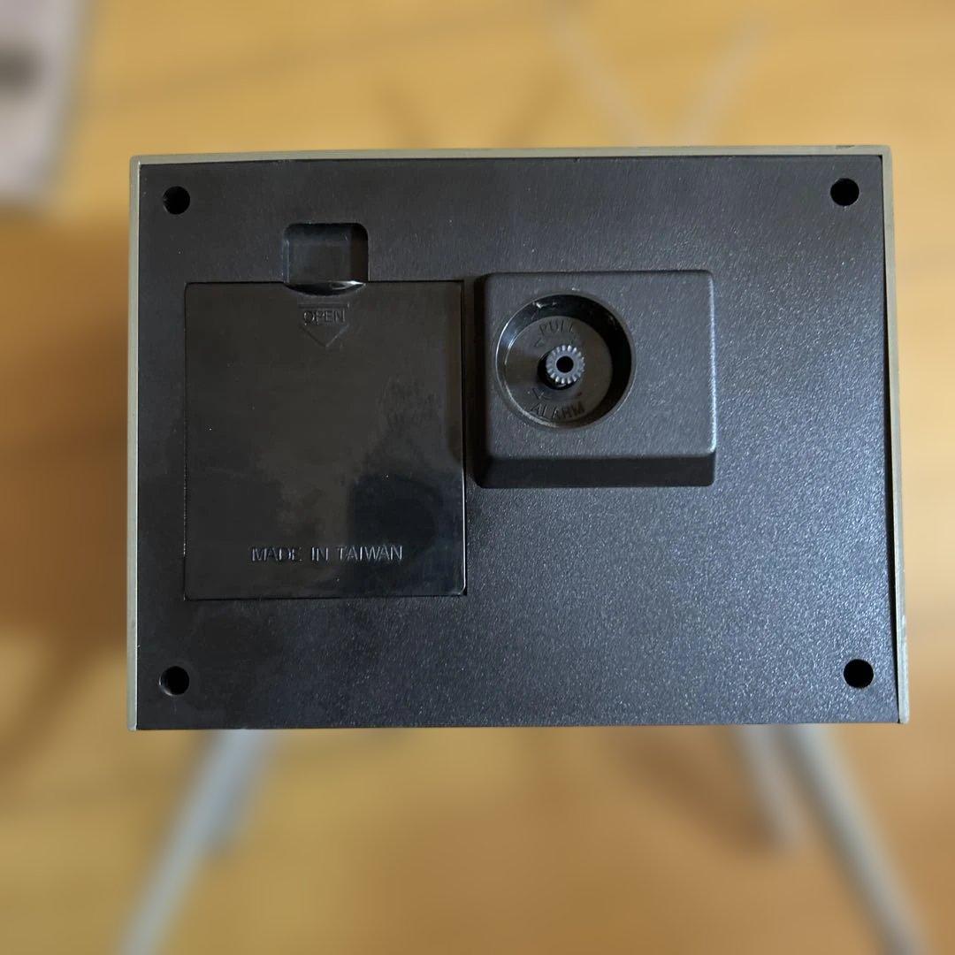 レトロテレビ型 目覚まし時計 サッカー