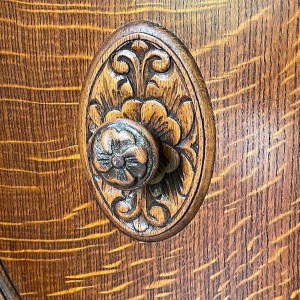 ノアイギリスアンティーク　サイドボード　バッフェ　エリザベス様式