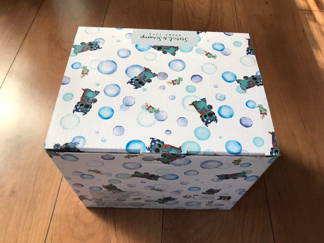 Disney スティッチ　ミラー付き小物入れ　フィギュア