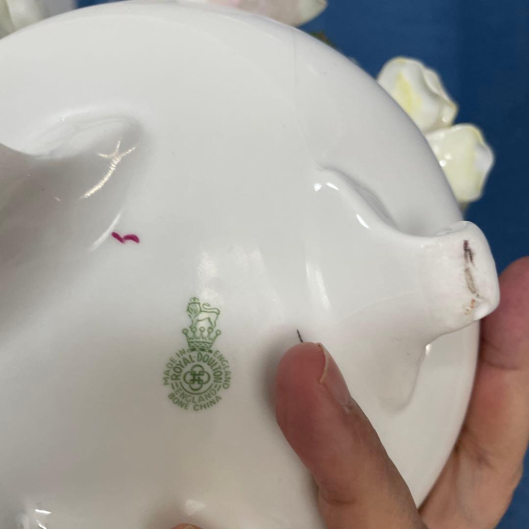 ロイヤルドルトン　陶器のバラ　置物　陶花　ヴィンテージ品