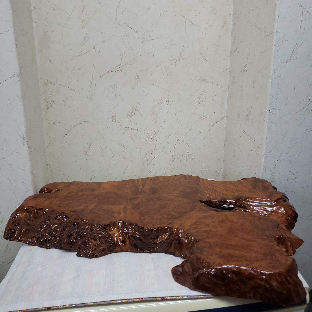 蔵出し特価　玉杢花台　花梨こぶ木製テーブル 自然な形状 光沢仕上げ