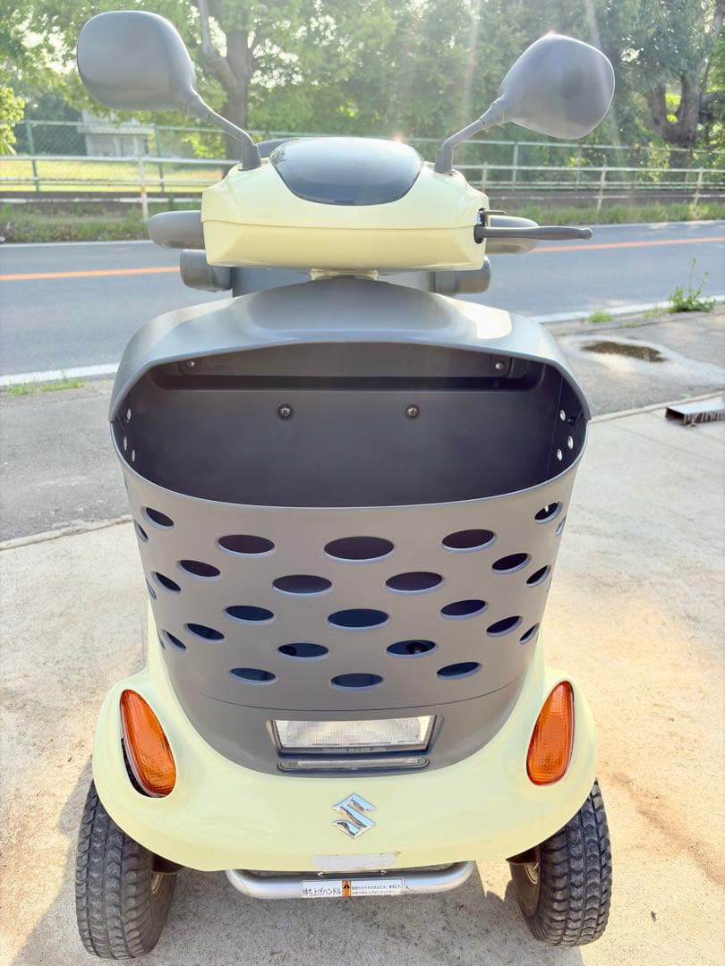 の*ん様 千葉県から全国発送可能　スズキ　セニアカー　ET4D7