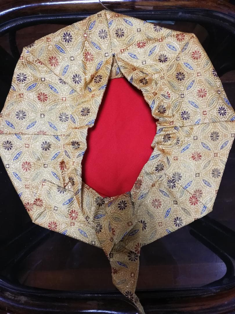 長寿生年祝金色ちゃんちゃんこ（帽子付）　傘寿や米寿にオススメのゴールド