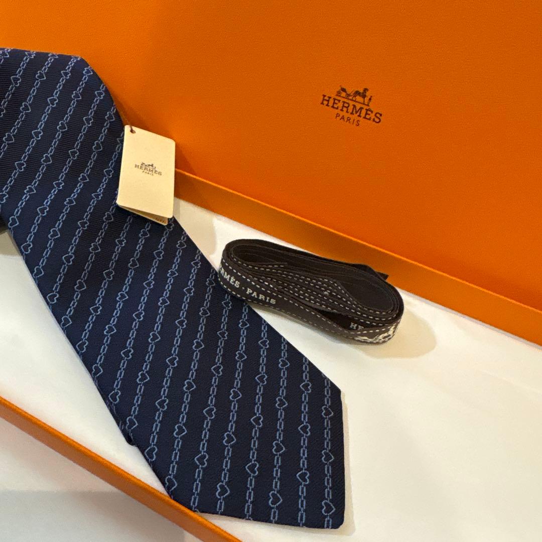 新品未使用　HERMES ネクタイ ネイビー ハートデザイン