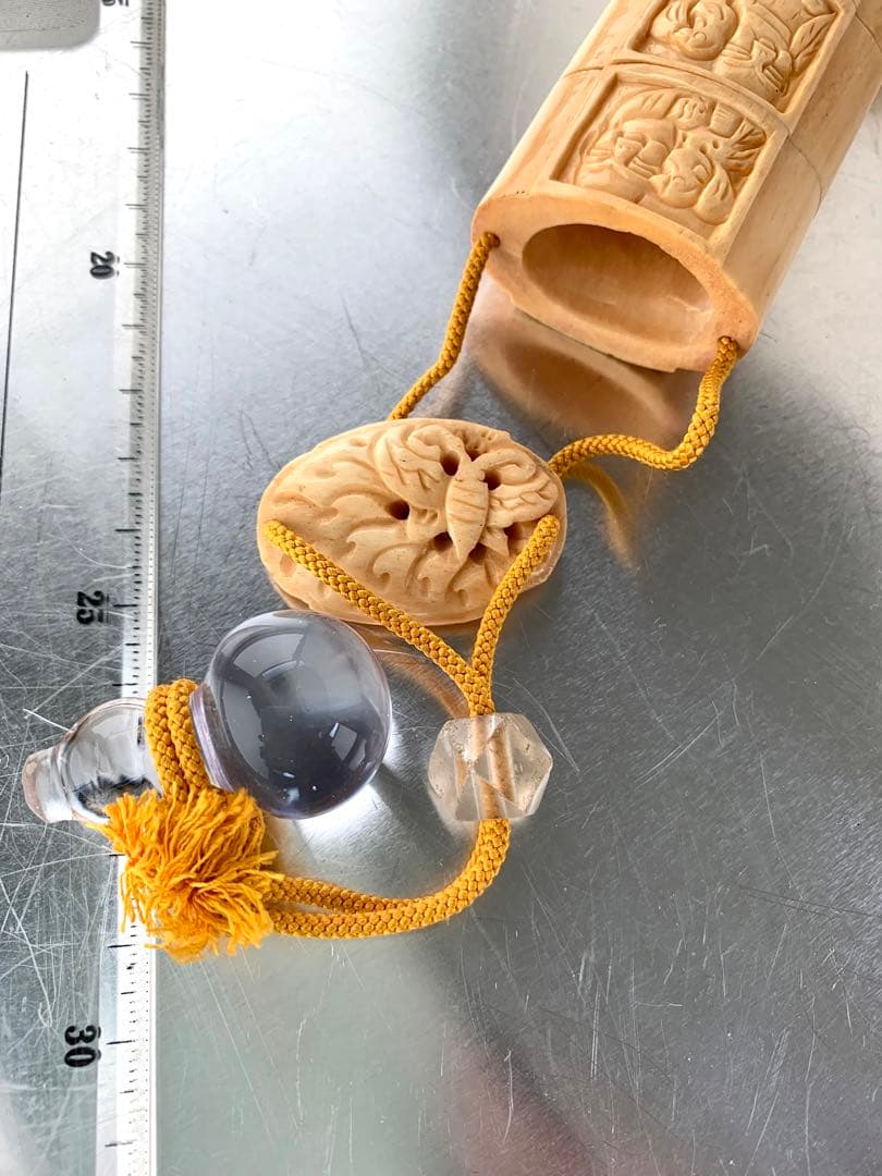 印籠　翁・仙人の文様　瓢箪の根付け　アンティーク　工芸品