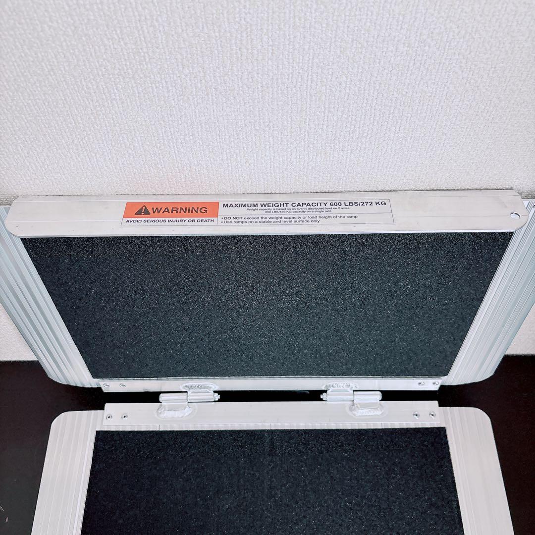 アルミ製折りたたみスロープ 車椅子　バイク　台車などに　新品保管品　ラダー