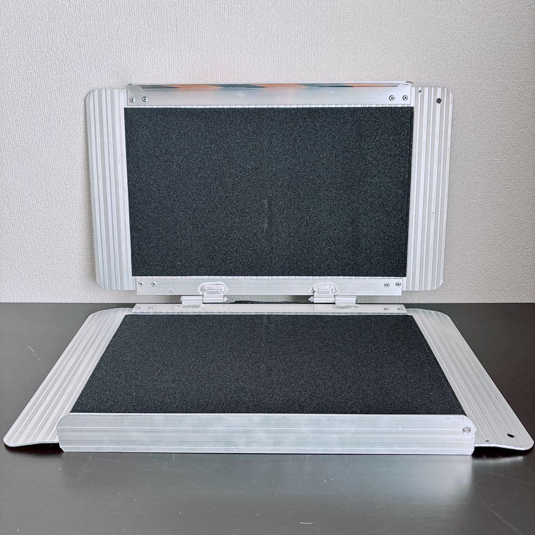 アルミ製折りたたみスロープ 車椅子　バイク　台車などに　新品保管品　ラダー