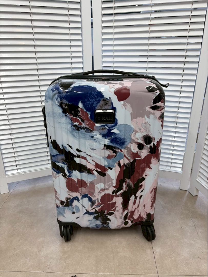TUMI V4 エクステンデッド・トリップ エクスパンダブル 4輪 スーツケース