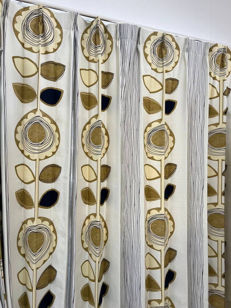 幅約150×高さ195㎝　2枚　ドレープオーダーカーテン