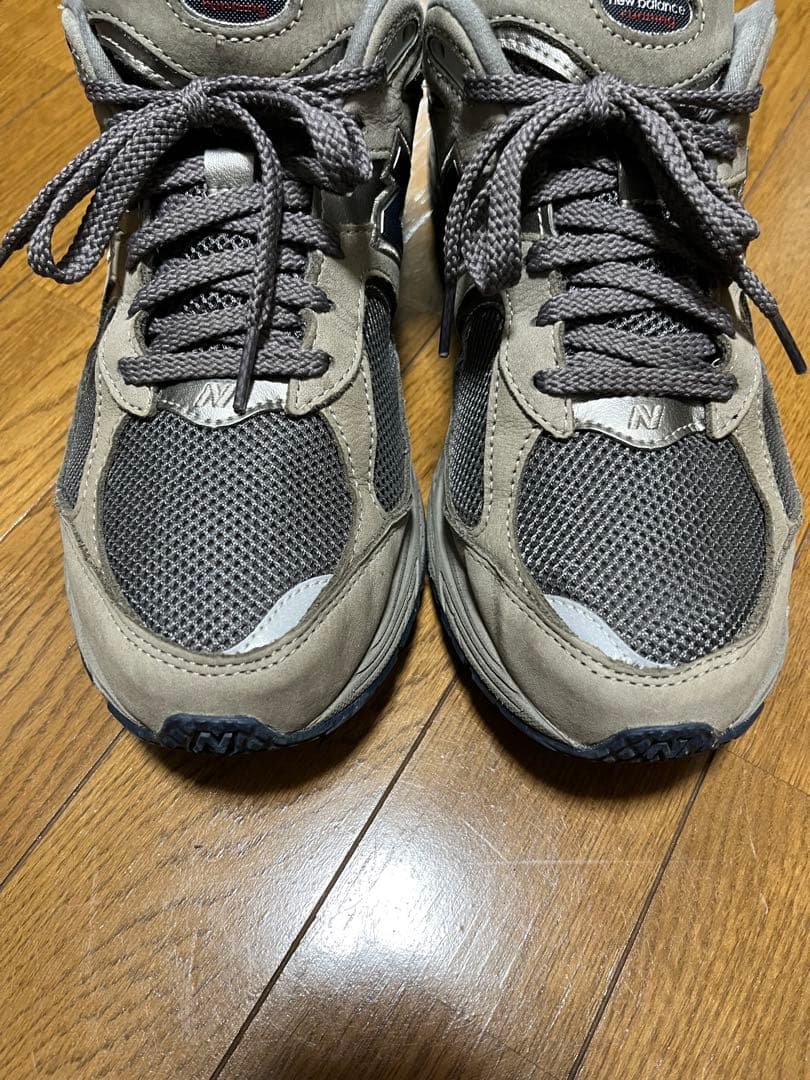 New Balance 2002RA グレー スニーカー