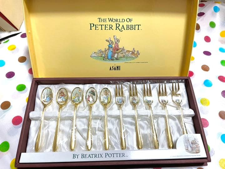 ピーターラビット 皿中七宝　金仕上げ　カトラリーセット