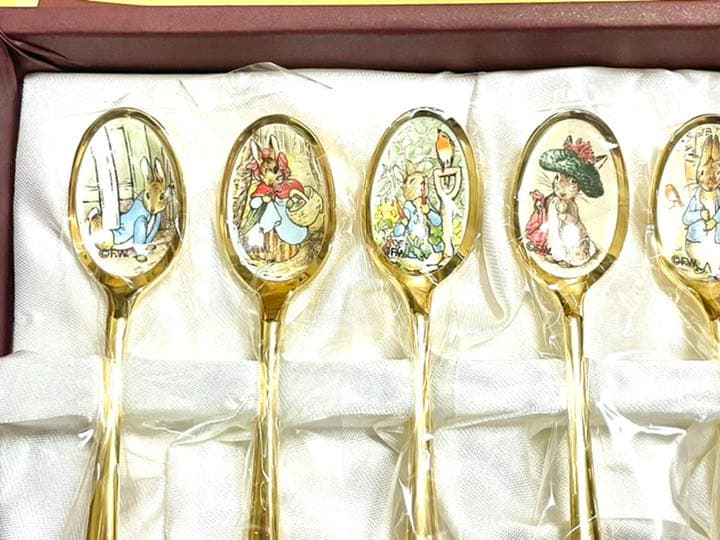 ピーターラビット 皿中七宝　金仕上げ　カトラリーセット