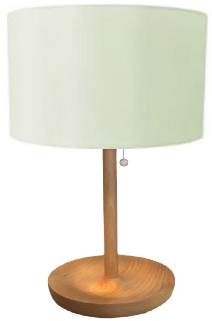 シンプルなデザイン。シェードの上下からこぼれるナチュラルな光。シンプルな照明。