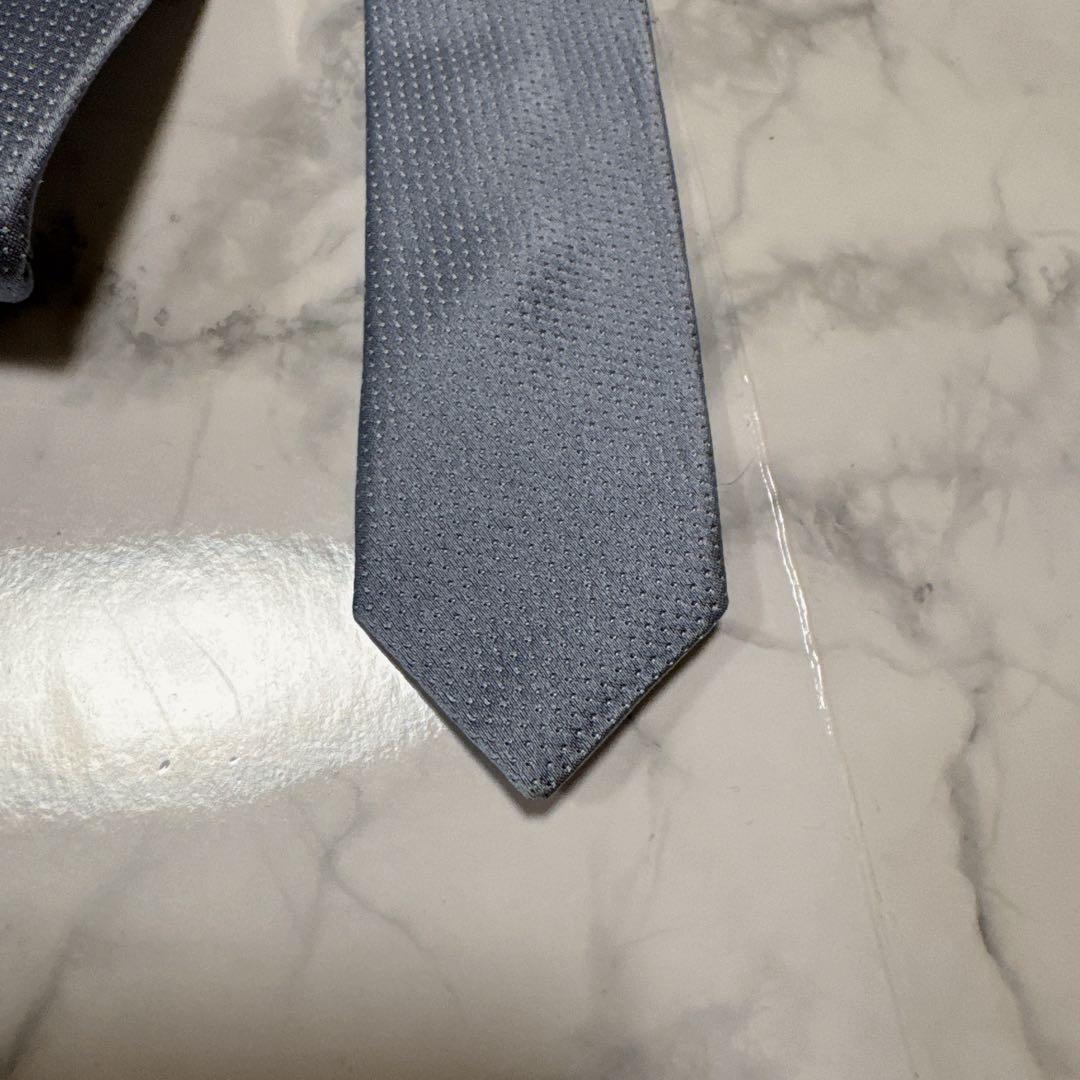 【訳あり】プラダ　ネクタイ　光沢　シルバー　ブルー　ナロータイ
