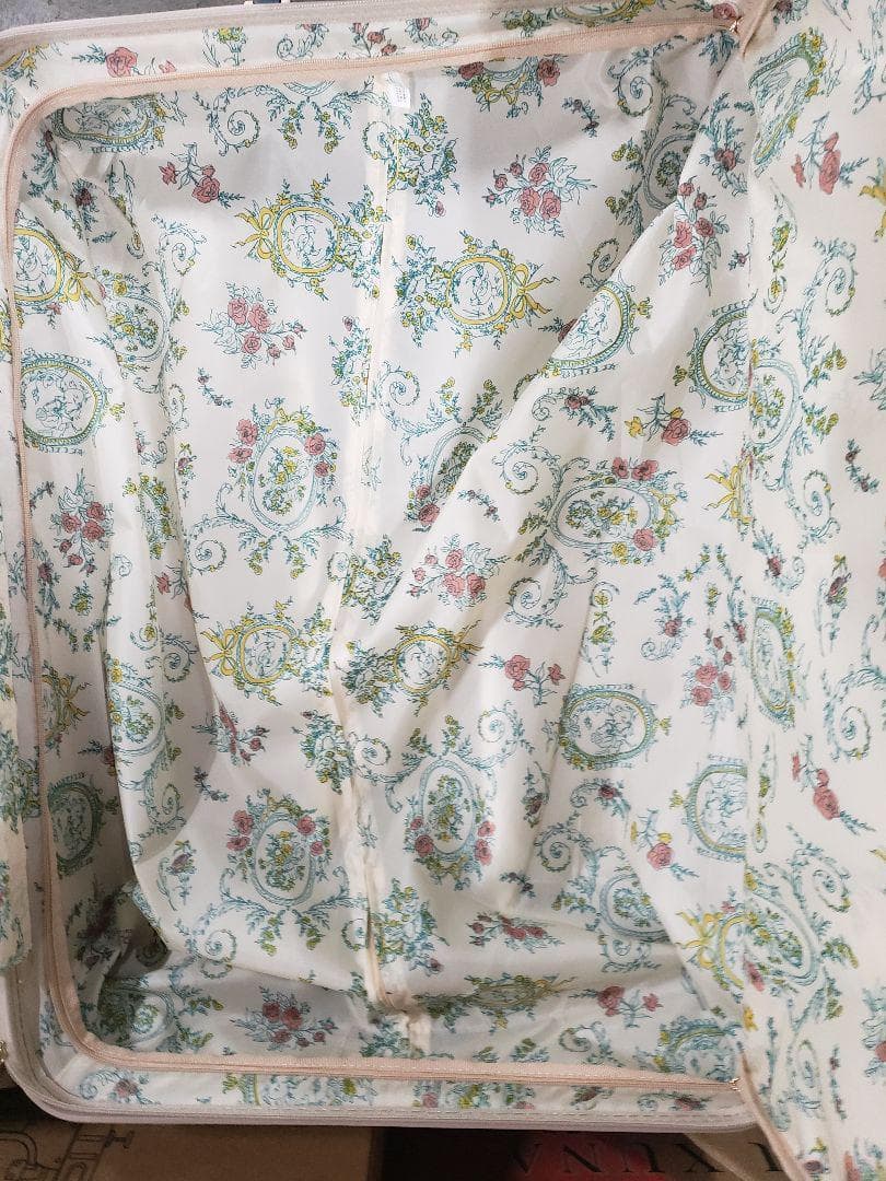 ハント] スーツケース ノートル No.06883 75L 5~7泊 4.4㎏