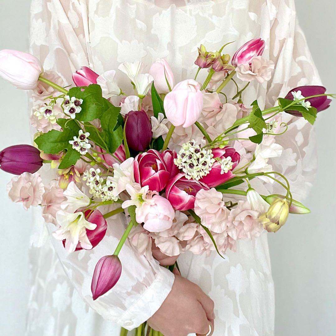 ウェディングブーケ　アーティフィシャルフラワーブーケ　チューリップブーケ