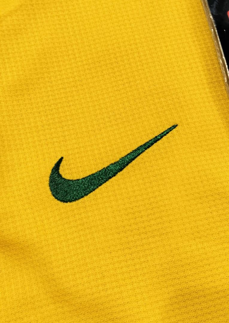 サッカー　ユニフォーム　ブラジル　KAKÁ 8番 ロナウド9番　ナイキ