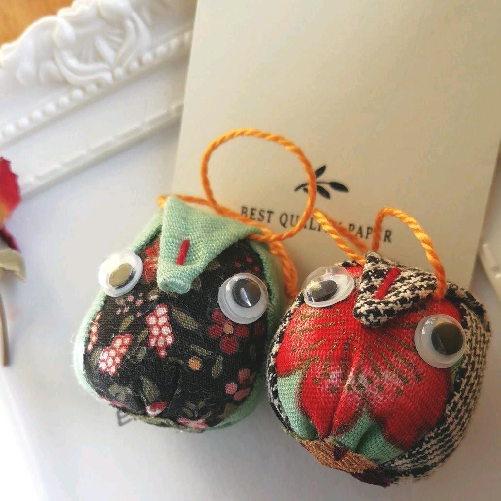 2匹セット　ふくろう　ハンドメイド　置物　人形　ちりめん　ひも付き　リメイク
