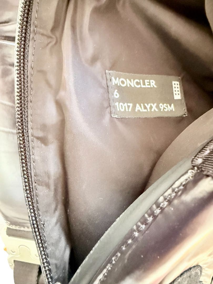 MONCLER GENIUS × 1017 ALYX 9SM クロスボディバッグ