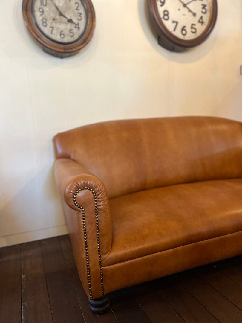 【展示品セール】アンティークソファ本革鋲ヴィンテージレザー張インダストリアル
