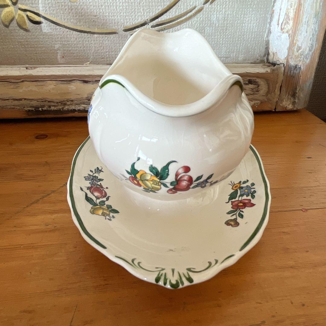 ビレロイボッホ　ストラスブールの花柄ソーシエール