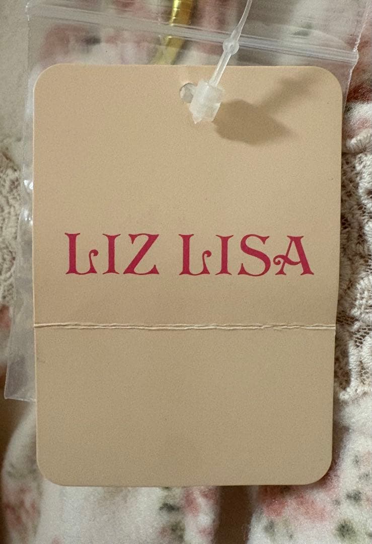 LIZ LISAのファー付き花柄コート