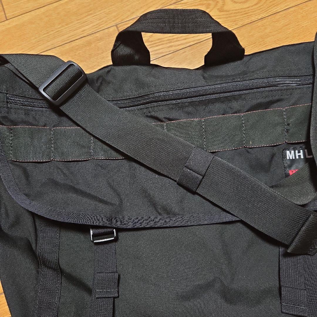 マーガレットハウエル ブリーフィング　コラボメッセンジャーバック