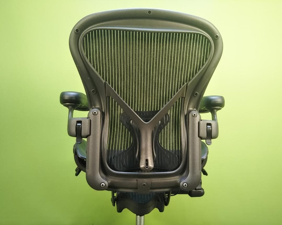 溶接エクレア　bk　アーロンチェア　Aサイズ　フル装備　レバー式可動肘