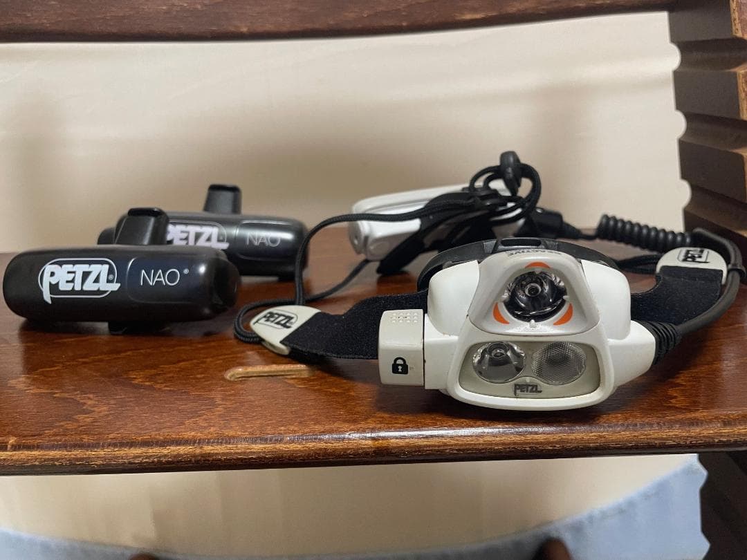 Petzl NAO ヘッドランプ 充電式