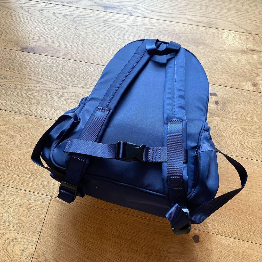 新品 トッカ リュック バックバック　ネイビー