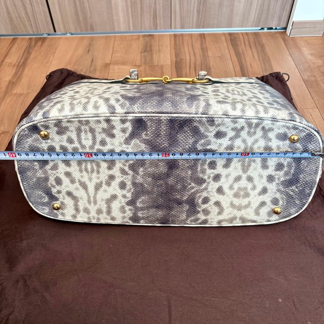 【週末値下げ！正規品】GUCCI グッチ レオパード柄 ショルダーストラップ付