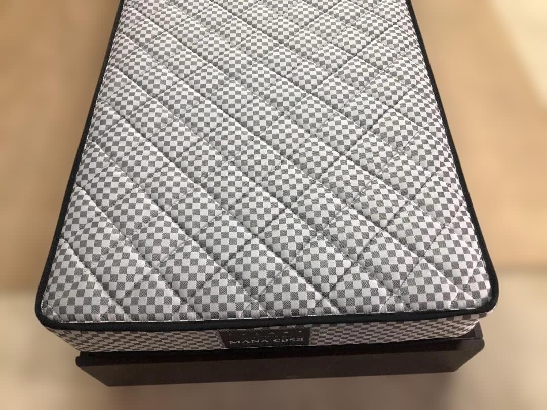 送料無料【収納付・マットレスセット】マナベ シングル 宮棚コンセント1024-2