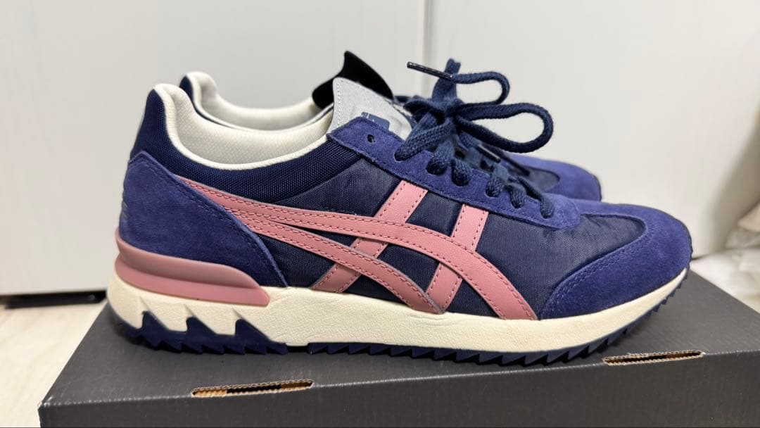 新品　オニツカタイガー　ネイビー24.5㎝