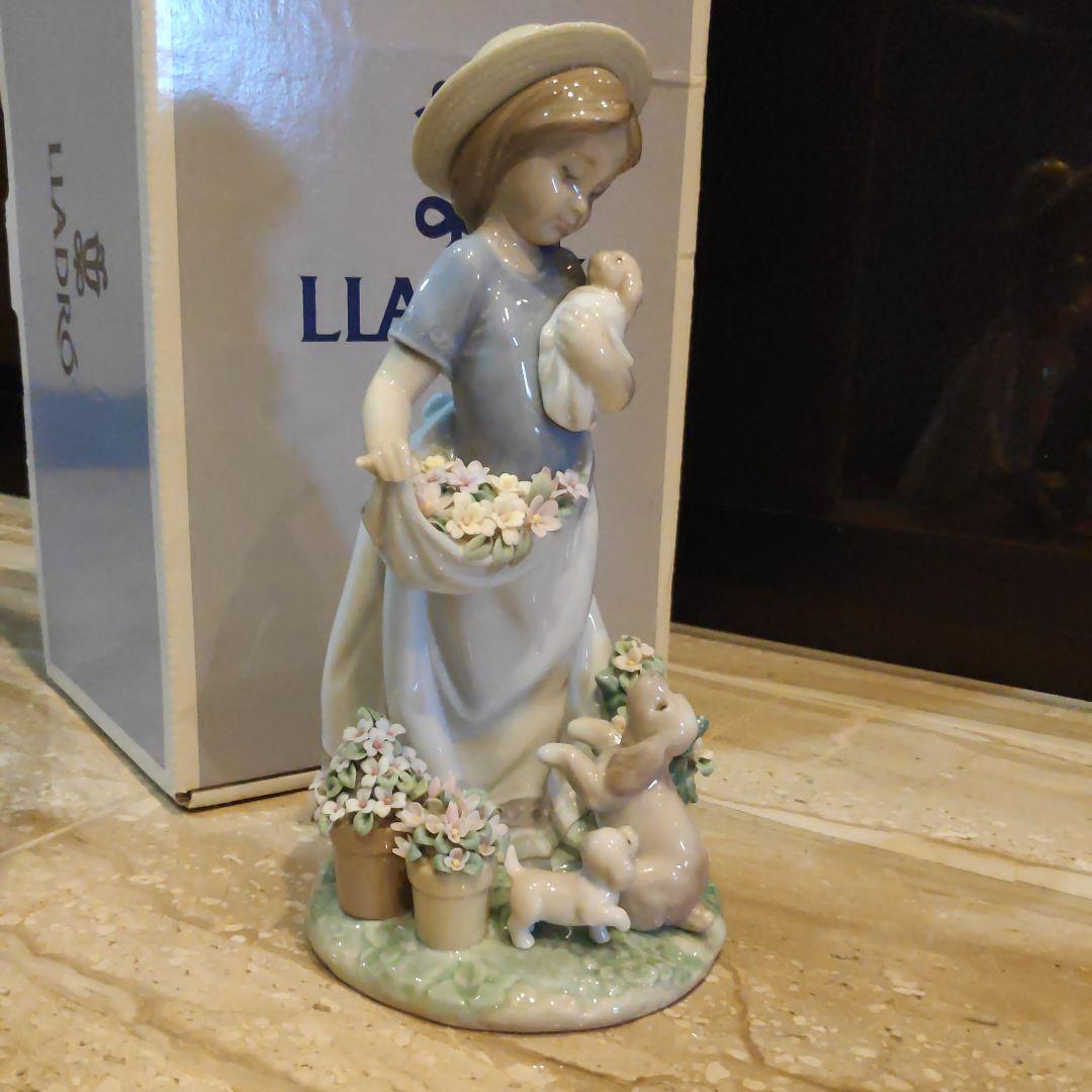置物 LLADRO A ROMP IN THE GARDEN