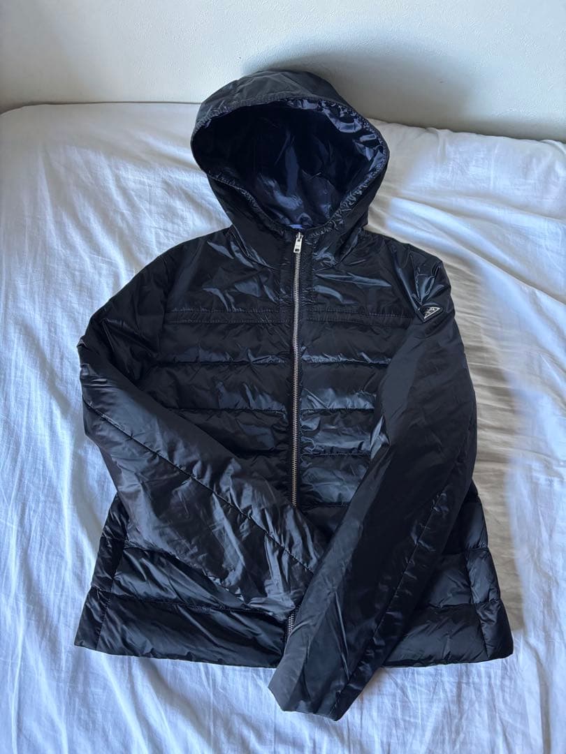 XL プラダ　PRADA ライト ダウン ジャケット ブラックフード付