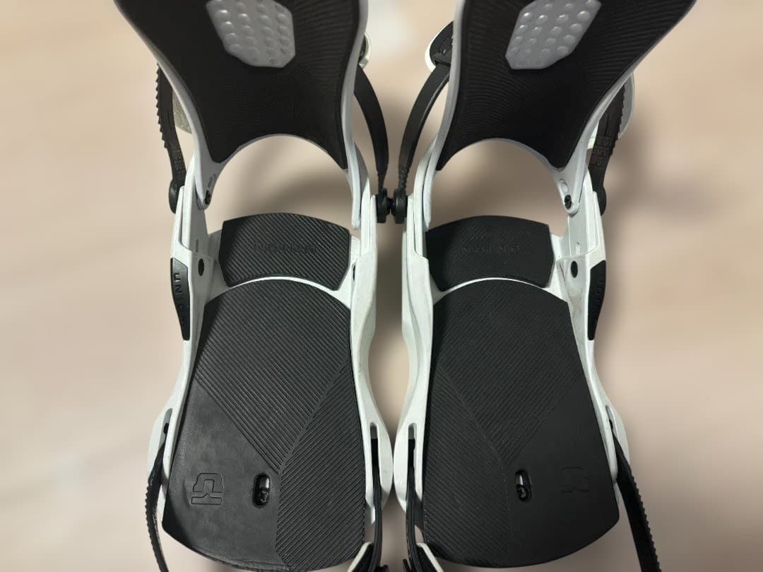 23−24 ユニオン スノーボードビンディング FORCE ホワイト