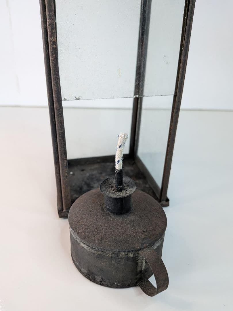 【 ヴィンテージ 】 オイルランタン／ガラスケース／吊り下げランプ