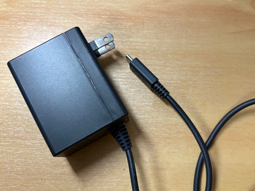 Nintendo Switch Lite ピンク ケースとグリップカバー付き