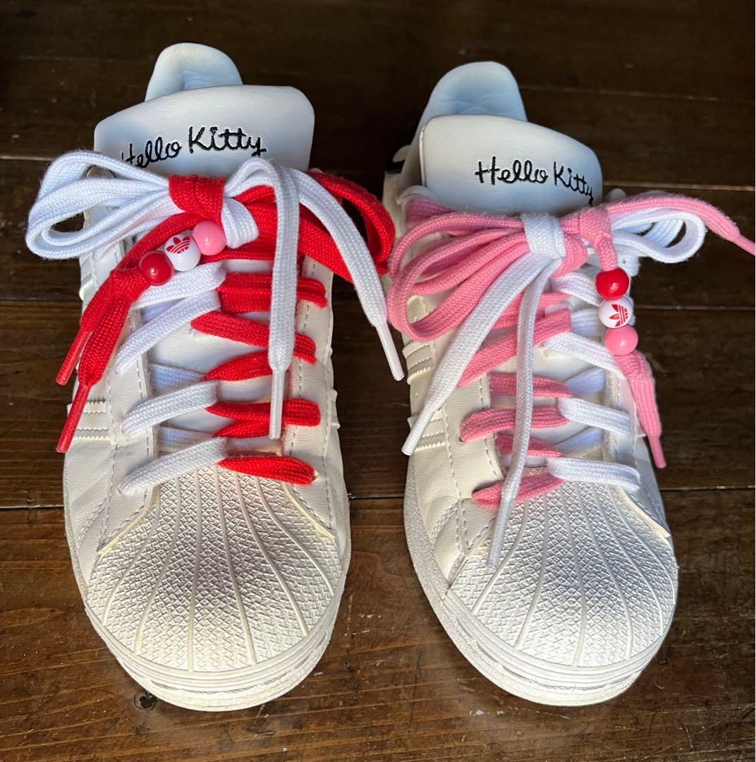 アディダス　スニーカー　ハローキティ