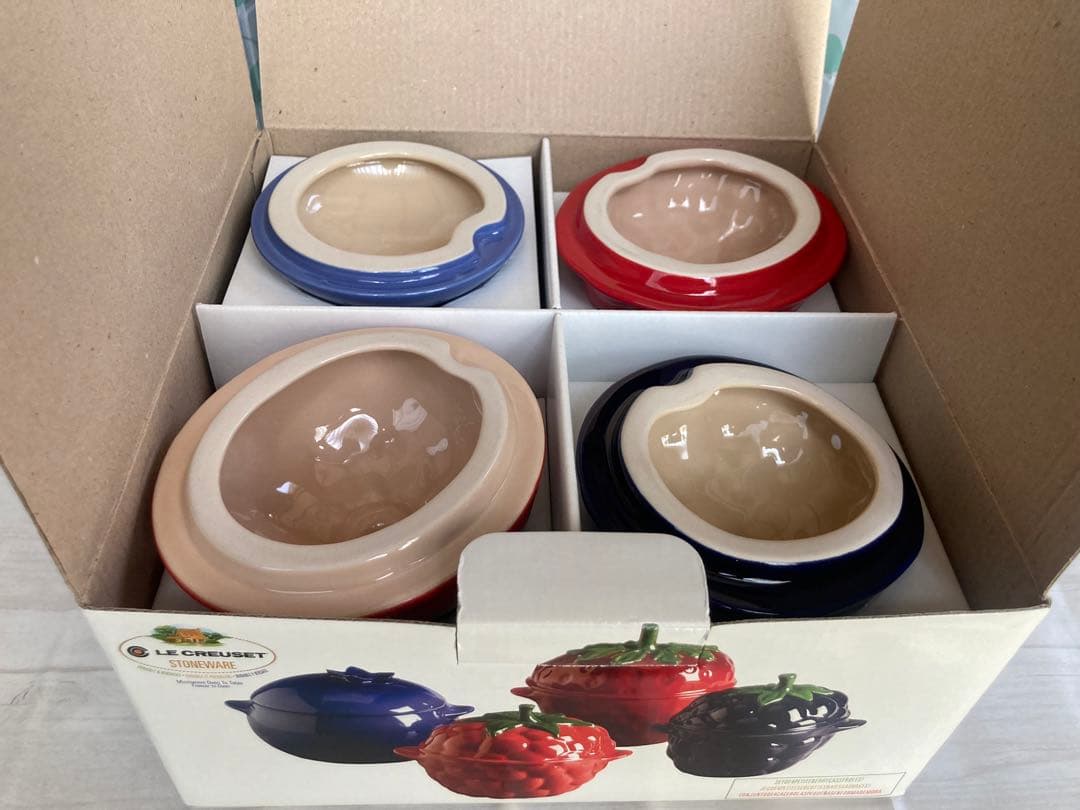新品未使用　LE CREUSET ルクルーゼ　ベリー　ミニココット　キャセロール