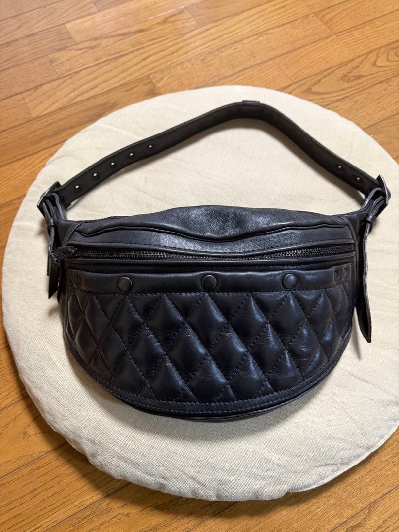 KADOYA ショルダーバッグ　レザーブラック　美品