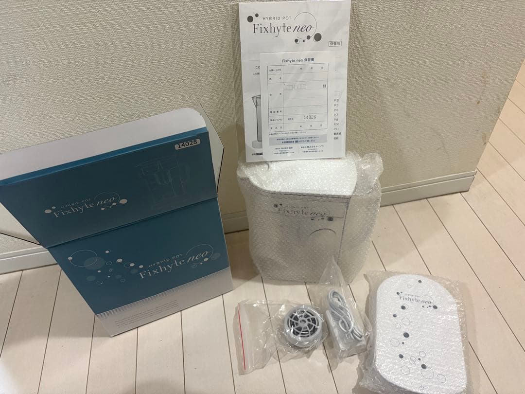 新品未開封です。Fixhyte neo ポット型浄水器 温世