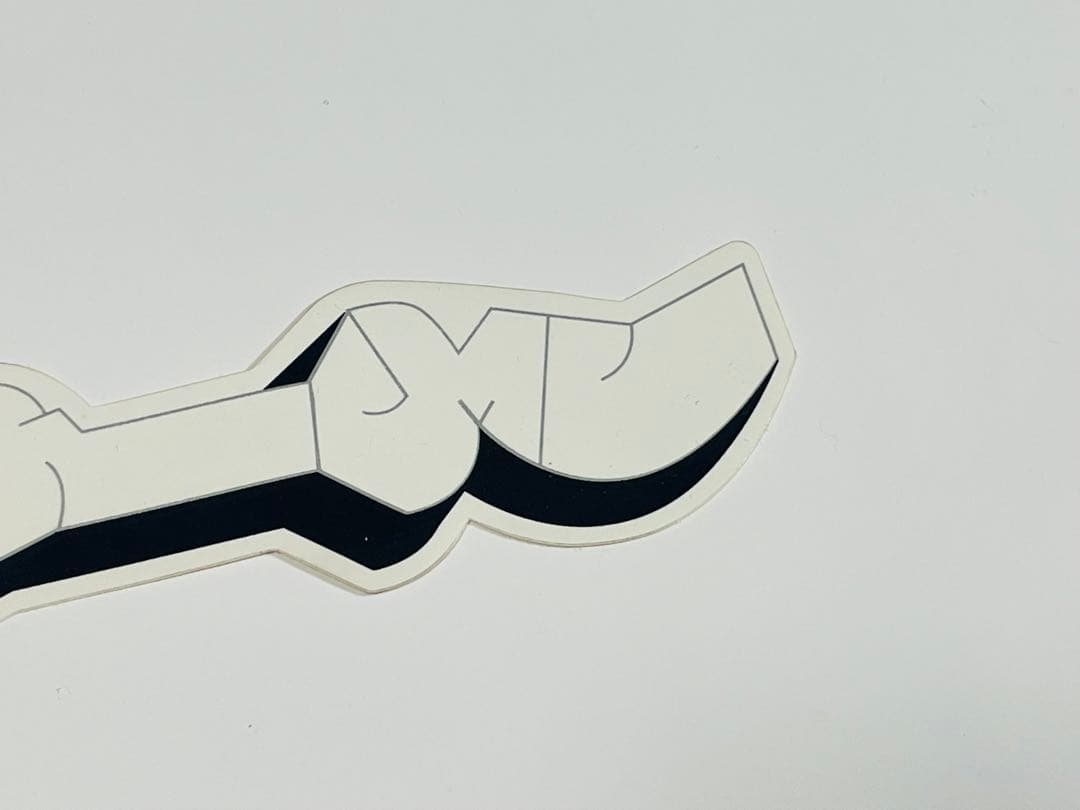 1999 supreme ステッカー”Lowdown Magazine”白黒