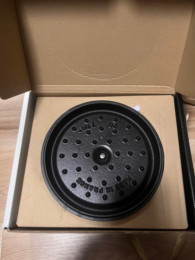 【新品未開封】ストウブ　ココットラウンド20cm