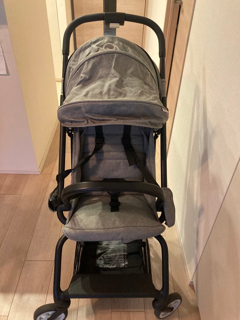 サイベックス　イージーS バンパー付き　マンハッタングレー