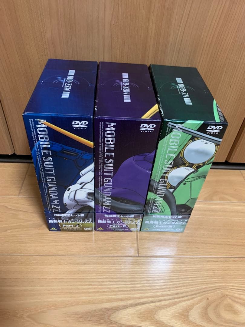 美品　機動戦士ガンダム、Z、Z Z、逆襲のシャア他DVD48本セット