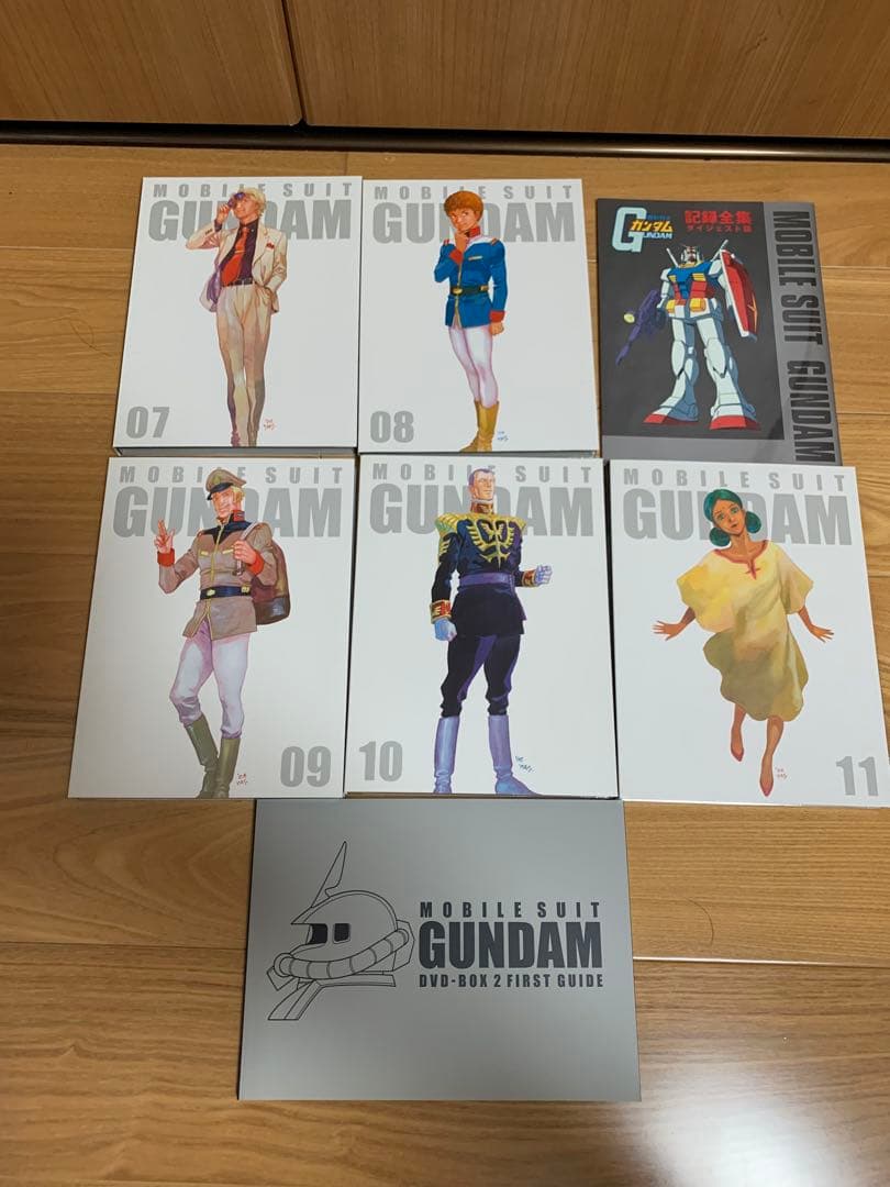 美品　機動戦士ガンダム、Z、Z Z、逆襲のシャア他DVD48本セット