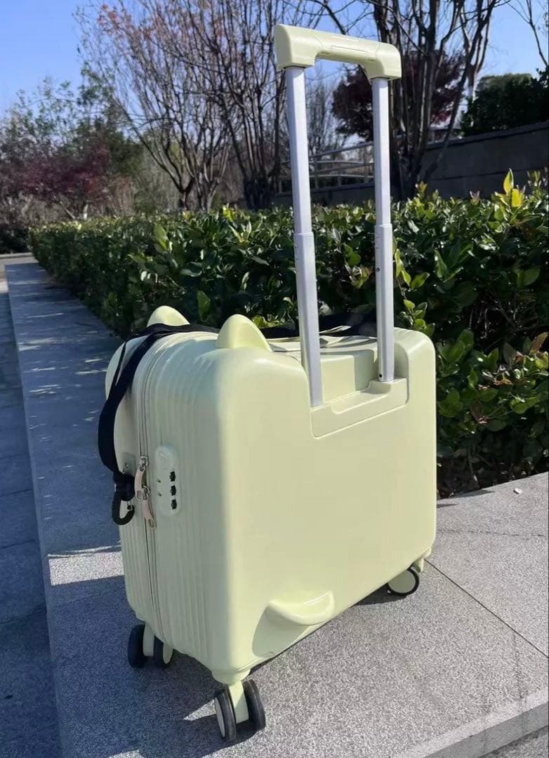 乗れるキャリーケース　スーツケース　子供が乗れる　キッズキャリーケース