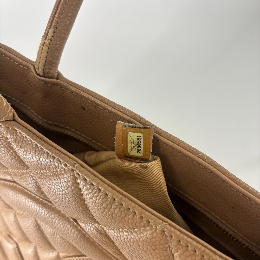 極美品 CHANEL キャビアスキン マトラッセ 復刻トート トートバッグ